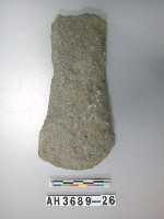 藏品(淺腰打製石斧)的圖片